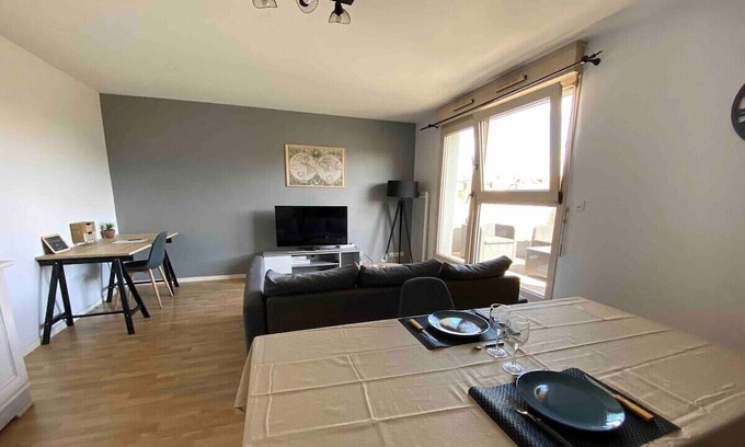 Saint-Serge Apartamento | Casa Pixel - spacious 2-room apartment