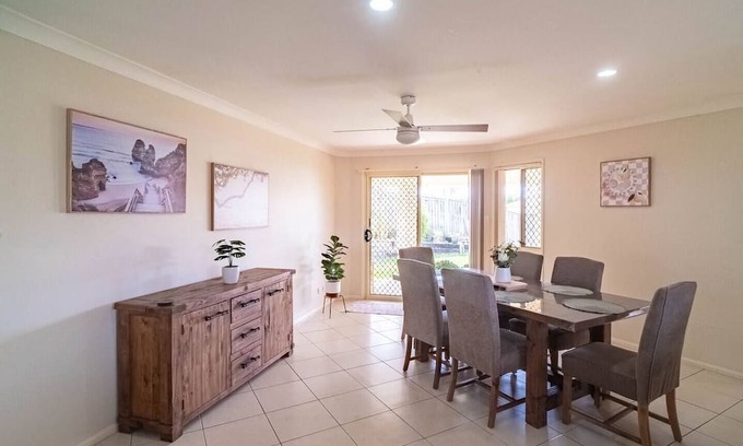 Upper Coomera Casa | Cosy Home - House up to 10