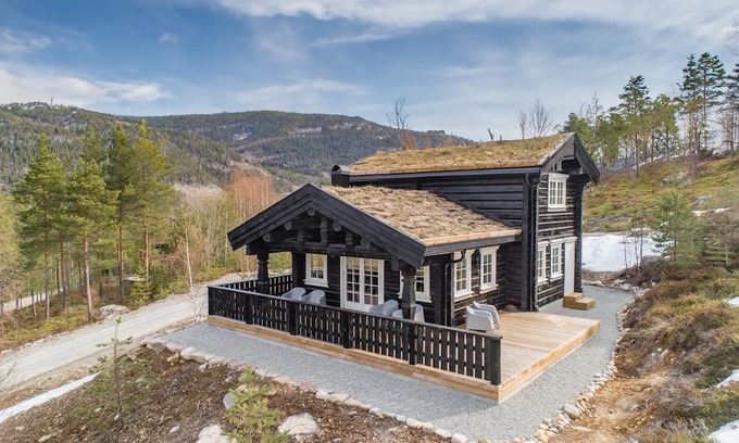 Kviteseid Casa | Holiday home Tuva Hytte in Vråliosen