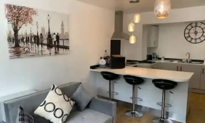Leigh Apartamento | Immaculate 2-Bed Apartment in Leigh