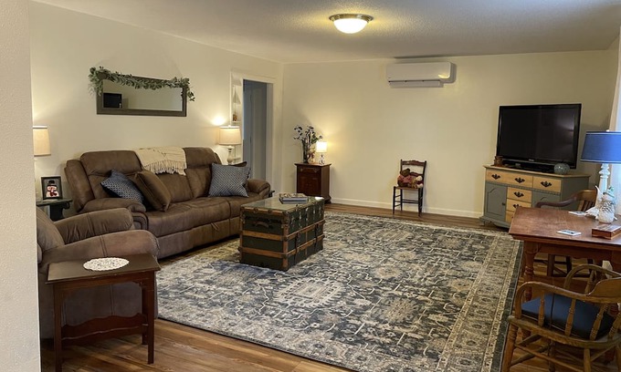 Millinocket Casa | Cozy and warm home in the heart of the Katahdin region. Close to trails!