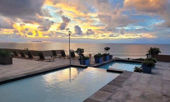 Costa de Oro Condominio | 1 BD Condo Oceanfront Paradise