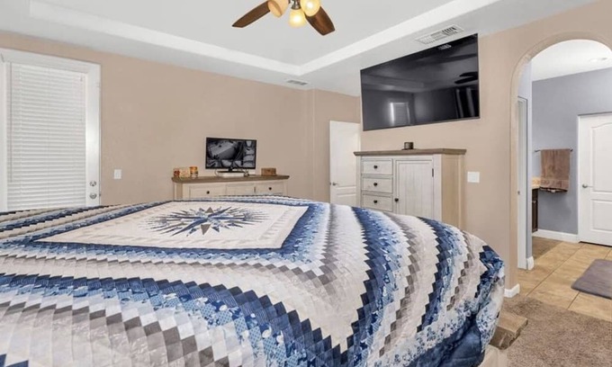 Merced County Casa | “Family Friendly ~ Pet Friendly ~ GYM ~ Safe Location”