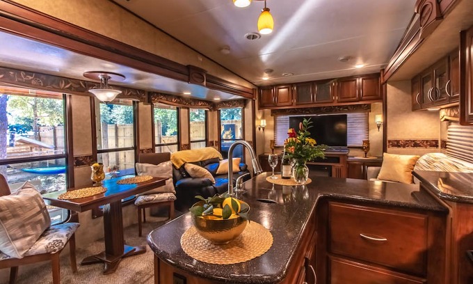 Fort Walton Beach - Destin Casa | Bay View, Fur Babies Welcome, Enclosed 8' privacy fence, minutes to the Beach