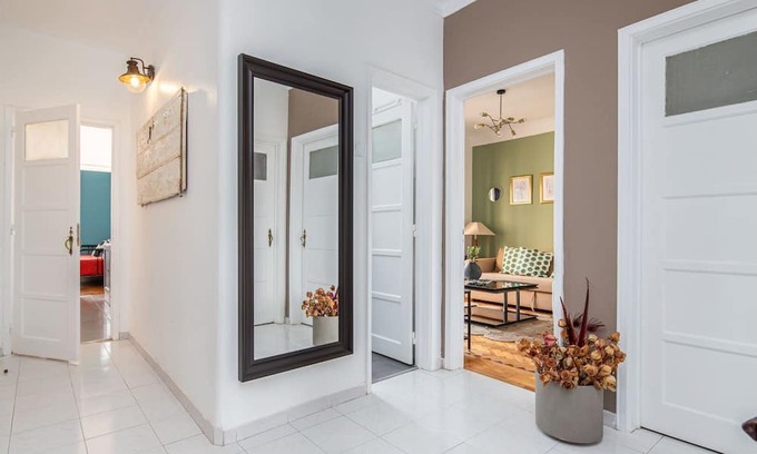 Alvalade Apartamento | Classy 4BDR Apartment W/ Balcony by LovelyStay