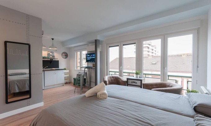 Atocha Apartamento | -***Studio City Centre-Atocha-Delicias-WiFi,A/C***