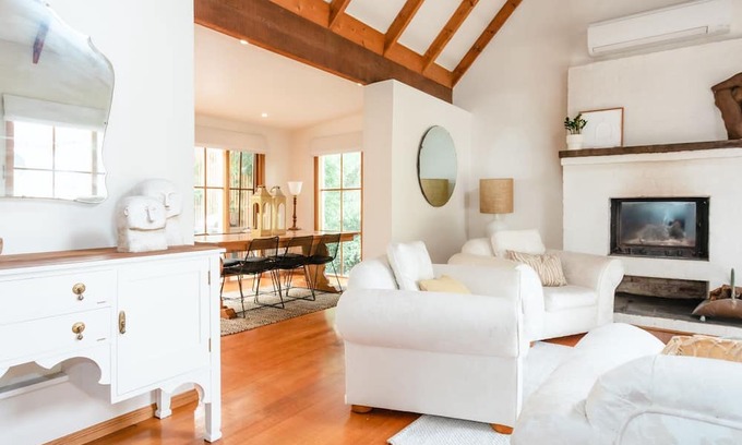 Cape Schanck Casa | Rosemary Cottage - you'll be greeted by a sprawling lawn and a canopy of mature trees.