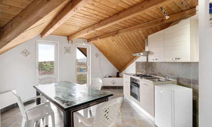 Fisciano Apartamento | Apartment 'Parco San Lorenzo 1' with Balcony