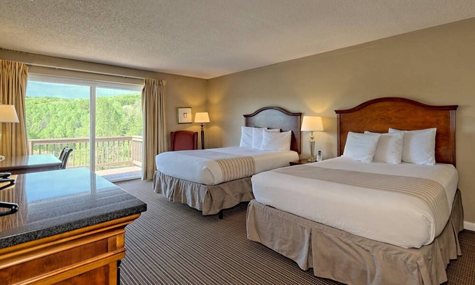 Clayton Condominio | KW_112 Two Queen Unit