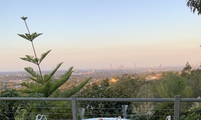 Highland Park Casa | Amazing Views Gold Coast Retreat Spectacular views privacy and luxury