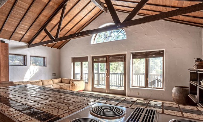 Coarsegold Apartamento | Retreat by Yosemite: Balcony Suite