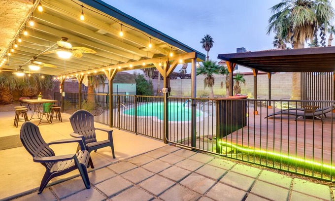 Laughlin Casa | Laughlin Retreat w/ Pool: 2 Mi to Big Bend!