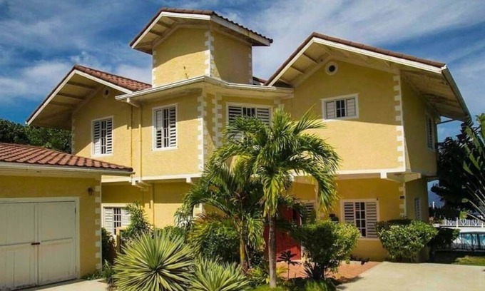 Tower Isle Casa | All Inclusive Oasis Palms Luxury Villa