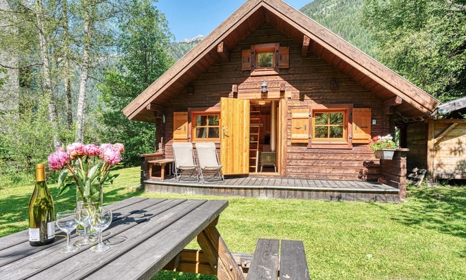Les Tines Cabina | Mazot Mer de Glace Cosy Cabin
