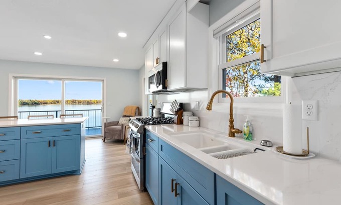 Nisswa Casa | Lakefront Retreat w/ Hot Tub