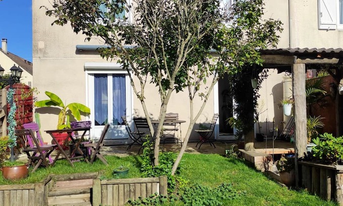 Fitz-James Casa | Homerez - Nice house for 6 ppl. with garden and terrace at Fitz-James