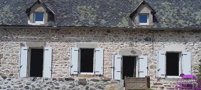 Vebret Cabaña | GITE4*IN THE HEART OF AUVERGNE WITH BALNEO AND SAUNA