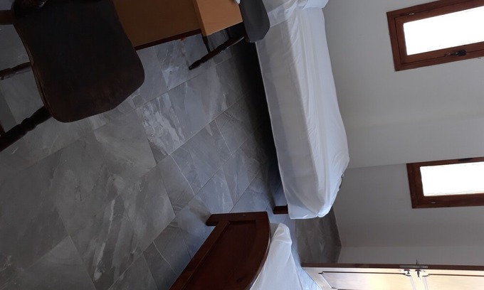 Vasa Koilaniou Apartamento | EXTREME VIEW cafe restaurant and ROOMS TO LET