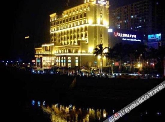 Mong Cai Otro | GreenTree Eastern Hotel (Dongxing Border Gate)