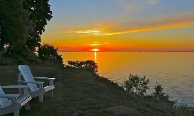 Beamsville Cabaña | COTTAGE NIAGARA DIRECT WATERFRONT