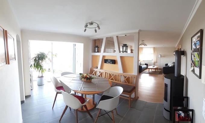 Hayingen Apartamento | Apartment 'Städtle-Blick' with Shared Garden, Balcony and Wi-Fi