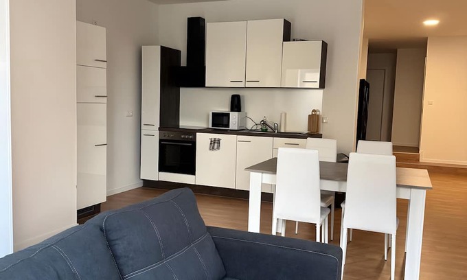 Warin Apartamento | Apartment 'Mühlentor Am Wariner See' with Wi-Fi