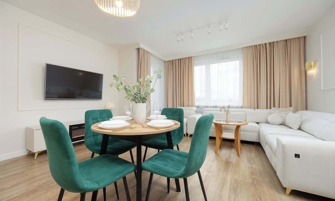 Bialoleka Apartamento | Kościeszów 4 | Warsaw | Elegant Apartament | Parking