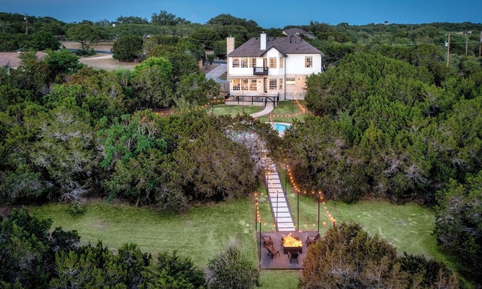 West Oak Hill Casa | *NEW* Private Pool- WalkerVR Just a Dream