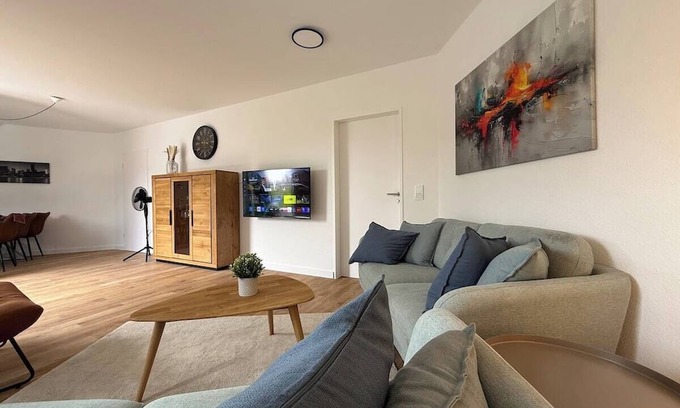 Rhein-Erft-Kreis District Apartamento | Spacious apartment on Pulheim's market square (up to 6 people)
