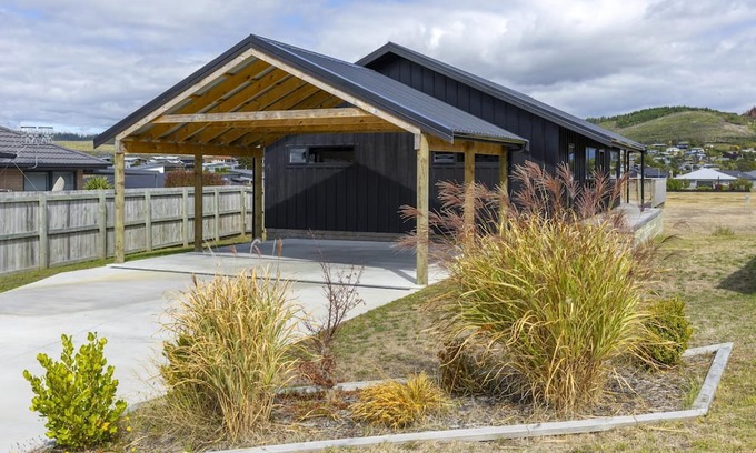 Motuoapa Casa | Welcome to Cozy Motuoapa Home Your Lakeside Escape