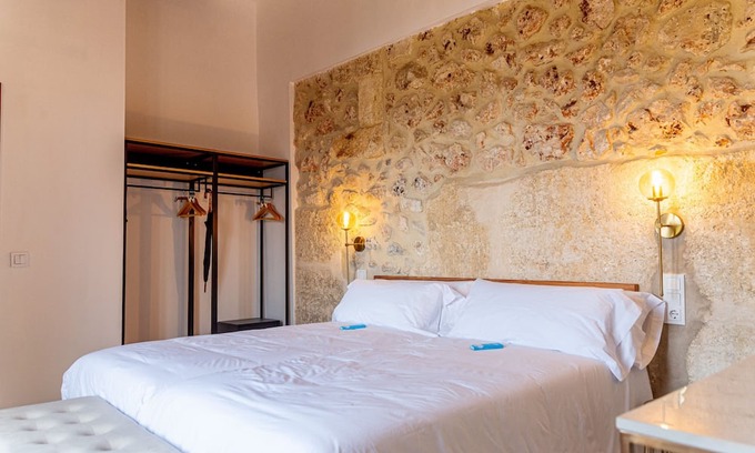 Sineu Hotel | CAS CATALÀ - SUITE VP - Beautiful room in a boutique hotel with views of the shared pool