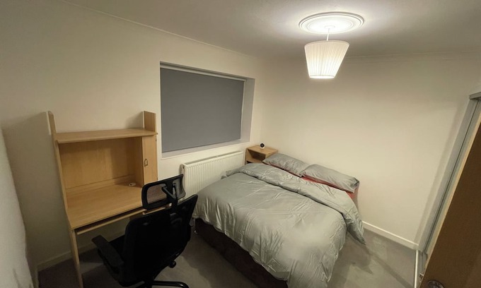 Tatenhill Casa | Fully Furnished House In Tile Hill