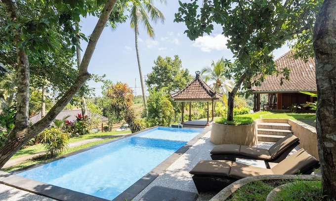 Suraberata Villa | Pondok Hari Baik