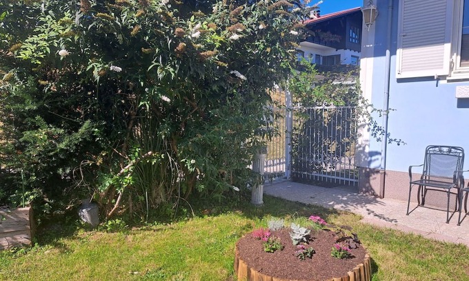 Traunkirchen Villa | Stunning private villa for 10 guests with TV, terrace and pets allowed