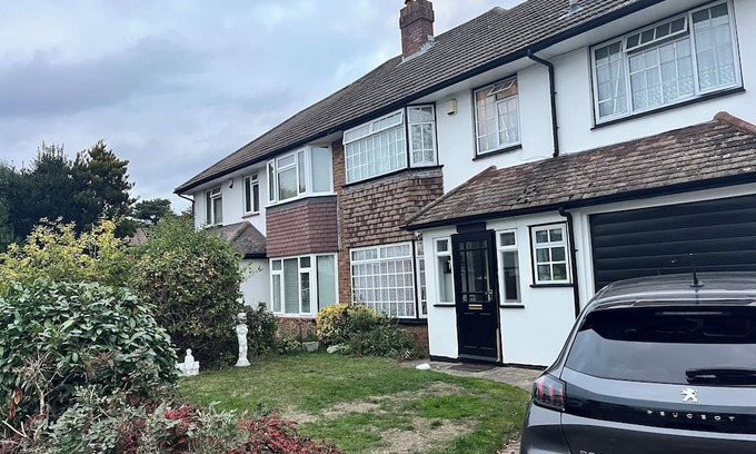 Petts Wood and Knoll Casa | Love and Peace Petts Wood