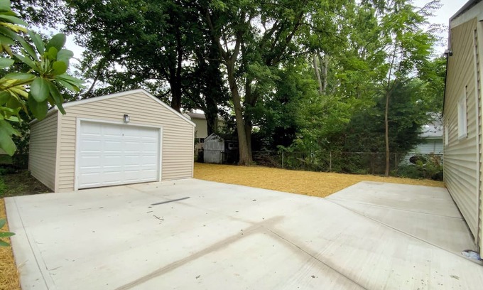 Eastlake Casa | Amazing 2-bedroom house with AC in Eastlake