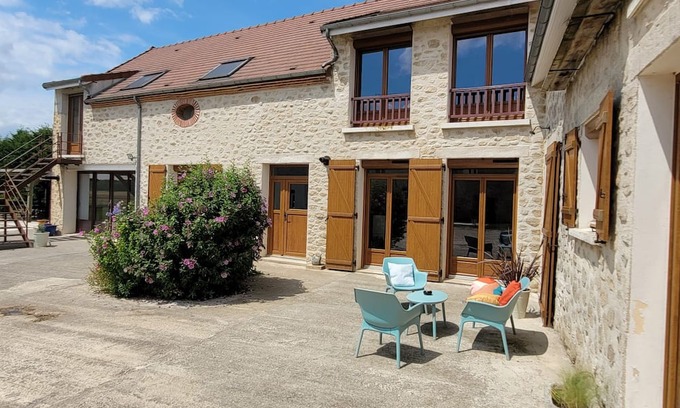 Corrobert Casa | Large capacity gîte in champagne.pets welcome!