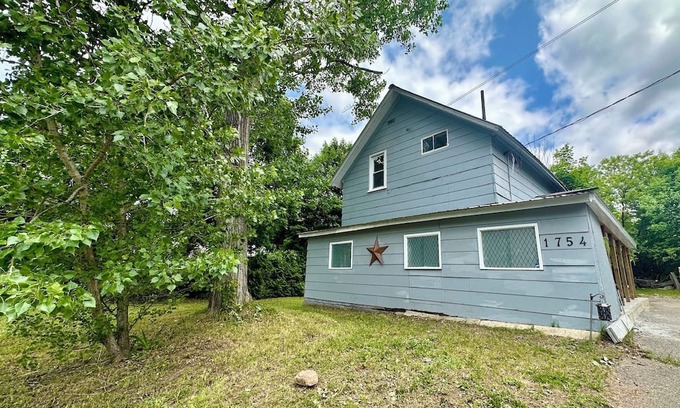 Eganville Casa | Riverside & Relax Home