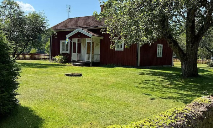 Vretstorp Chalet De Esquí | Charming, renovated holiday home in a secluded location a few minutes from the lake