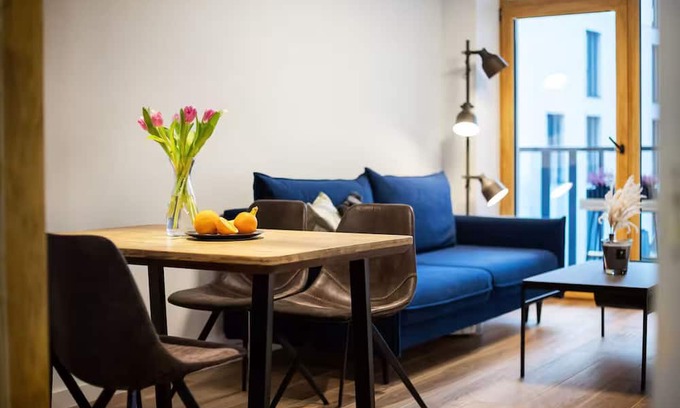 Business District Apartamento | Business-Class 1BR in Central Vilnius, Free Parking, Fast Wi-Fi, Workspace