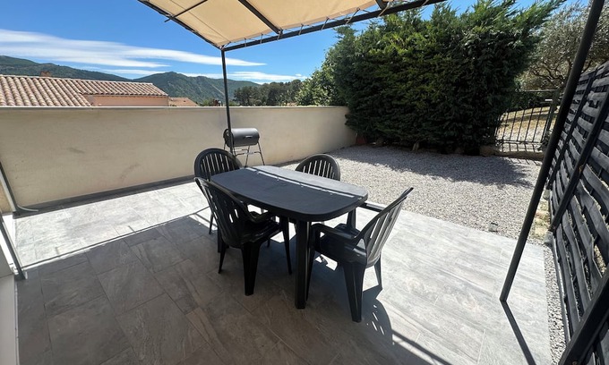 Chateau-Arnoux-Saint-Auban Cabina | Modern, air-conditioned and private barbecue