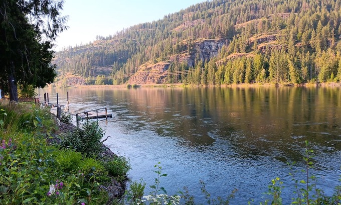 Clark Fork Alquiler De RV | Beautiful Clark Fork Riverside RV site