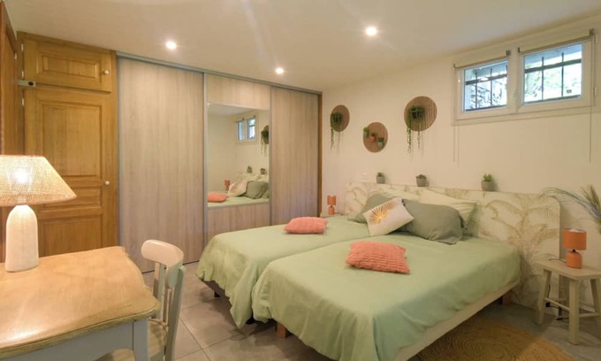Porcieu-Amblagnieu Apartamento | Quiet apartment in a green setting.