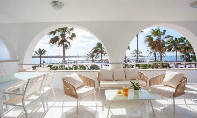 Colonia Sant Jordi Apartamento | Apartment 'Edificio Puerto - 1 Habitación F2' with Sea View, Wi-Fi and Air Conditioning