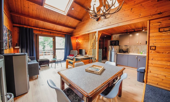 Somme-Leuze Chalet De Esquí | Cosy chalet on the Le Bochetay domain