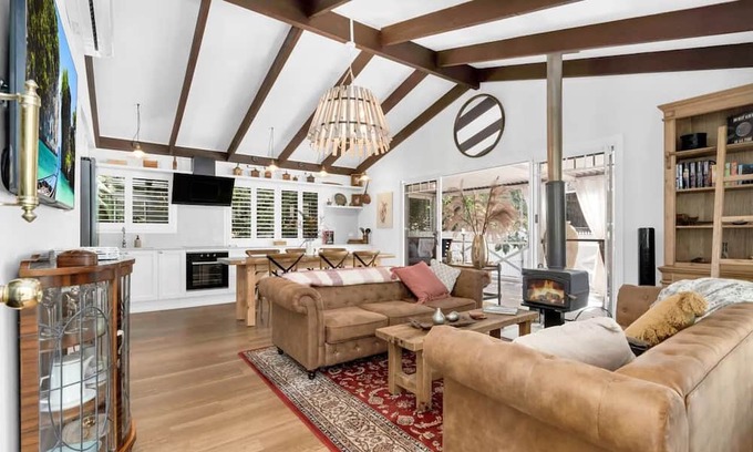 Eagle Heights Cabaña | Firefly Cottage | Hideaway with Wood Fireplace