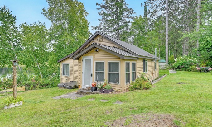 Westboro Cabina | Dock & Lake Access: Cabin 4 Mi to Ice Age Trail!