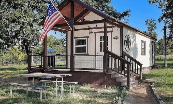 Centerville Cabina | The Omni Cabin At Our Texas Ranch
