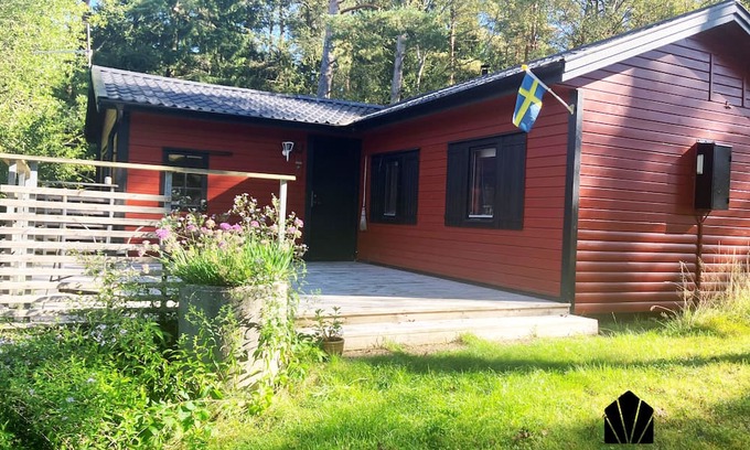 Laholm Municipality Chalet De Esquí | Peaceful cottage at the edge of the forest – near Laholm |SE02119