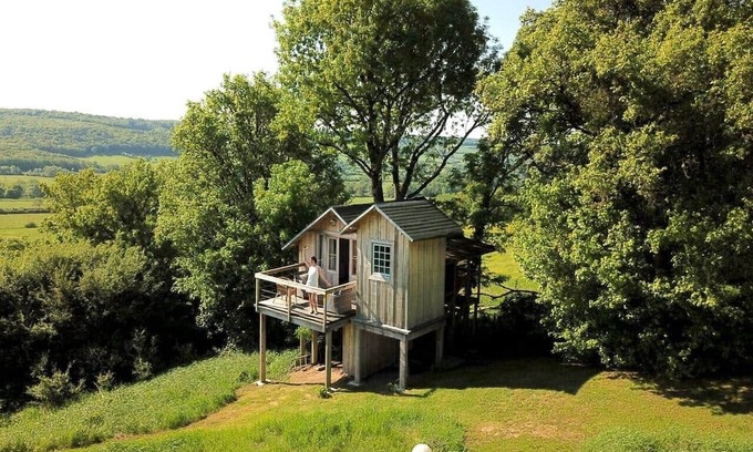 Montoillot Casa | Clos de Fougères - The perched hut